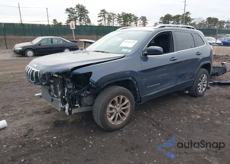 2021 Jeep Cherokee Latitude Plus 4X4 z USA, uszkodzony, nr VIN 1C4PJMLB0MD174360